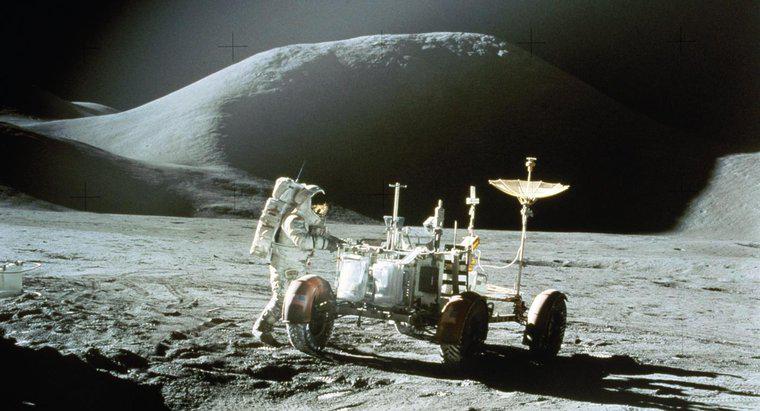 Combien de missions Apollo ont atterri sur la Lune ?