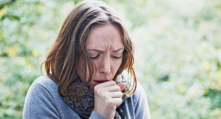 Quels sont les symptômes de la pneumonie chez l'adulte ?