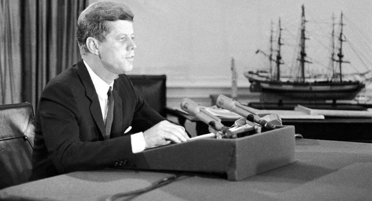 Pourquoi John F. Kennedy était-il un bon leader ?