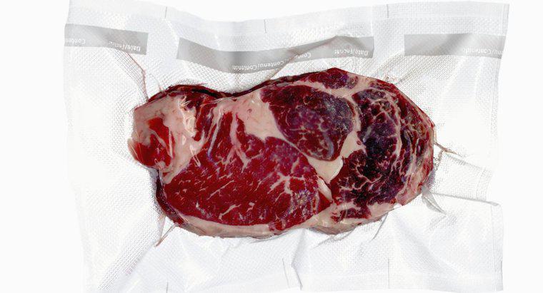 Que se passe-t-il si vous laissez de la viande congelée à température ambiante pendant la nuit ?