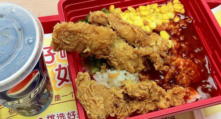 Quels sont les ingrédients pour préparer un poulet frit comme celui de KFC ?