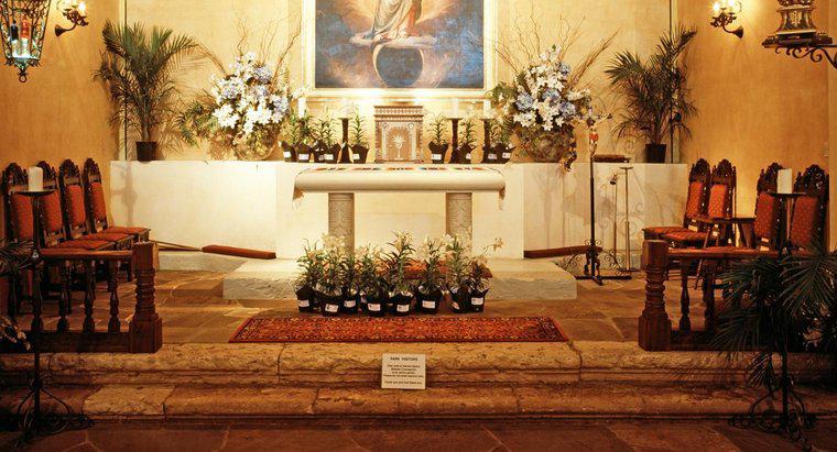 A quoi sert un autel dans une église ?