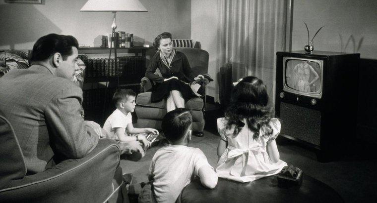 Combien coûtait une télévision dans les années 50 ?