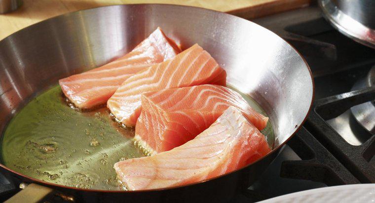 Comment cuisiner du saumon sur la cuisinière ?