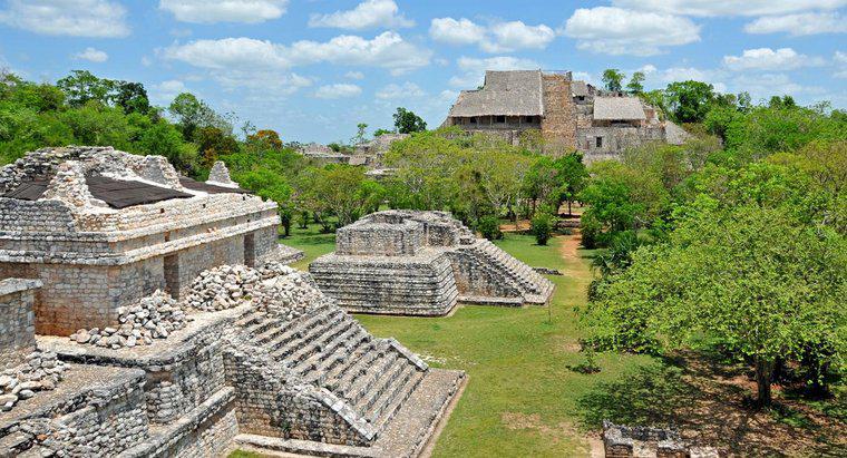 Quelle était la structure du gouvernement maya ?
