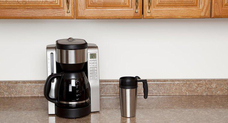 Combien de watts une machine à café utilise-t-elle ?