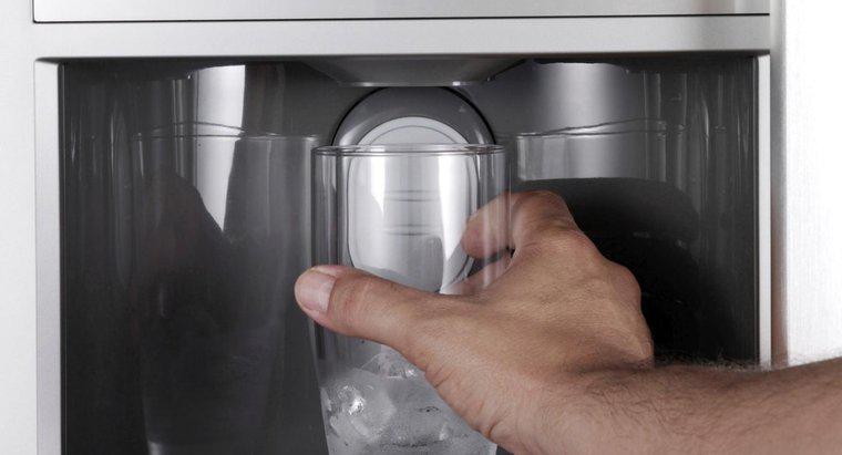 Comment fonctionne un distributeur d'eau pour réfrigérateur ?