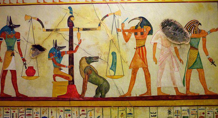 Quels vêtements portaient les anciens Égyptiens ?