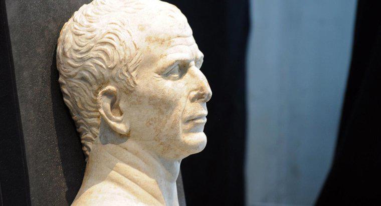 Quelles sont les mauvaises choses à propos de Jules César ?