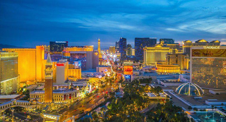 Qui a construit le premier casino de Las Vegas ?