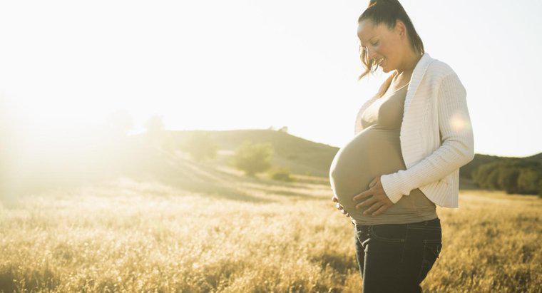 Une femme enceinte peut-elle avoir ses règles ?