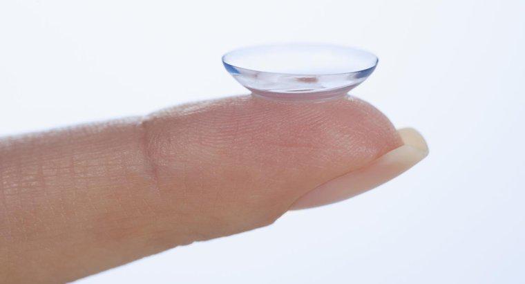 Quels sont les problèmes avec les implants de lentilles toriques ?