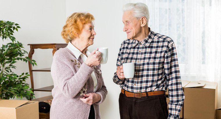 Quelles sont les conditions d'éligibilité pour les logements pour personnes âgées HUD?