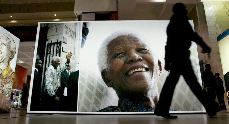 Pourquoi Nelson Mandela était-il un bon leader ?