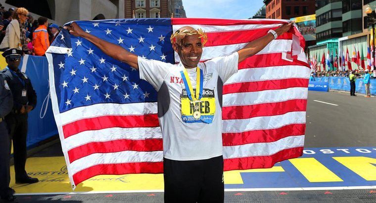 Que reçoit le gagnant du marathon de Boston ?