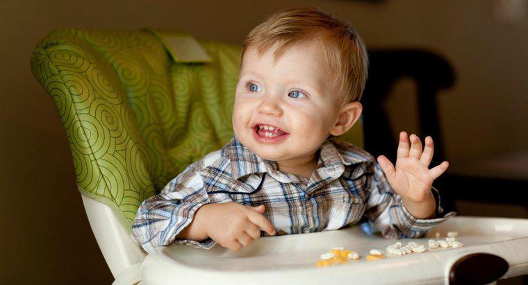 A quel âge un bébé peut-il manger des Cheerios ?