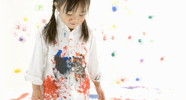 Comment retirer de la peinture à l'eau des vêtements ?