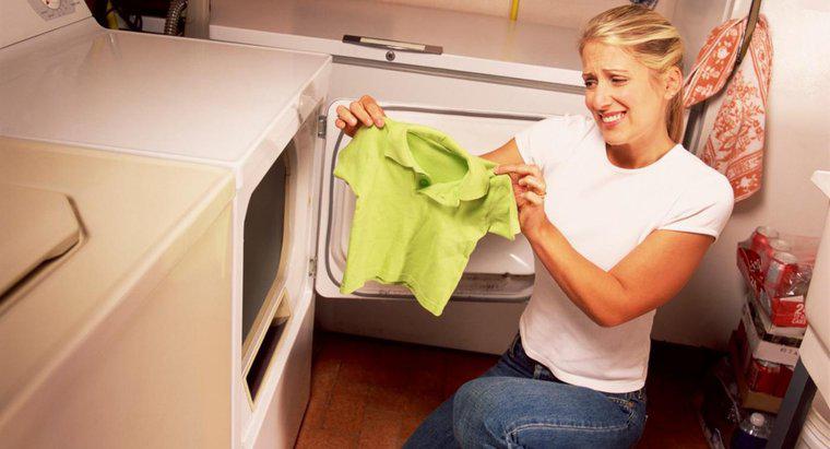 Comment réparez-vous les vêtements qui ont rétréci dans la sécheuse ?