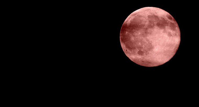 Quelle est la signification d'une lune rouge ?