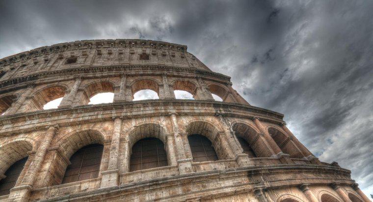 Quels matériaux ont été utilisés pour construire le Colisée ?
