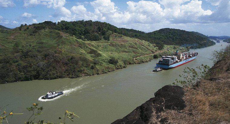 Combien de temps a-t-il fallu pour construire le canal de Panama ?