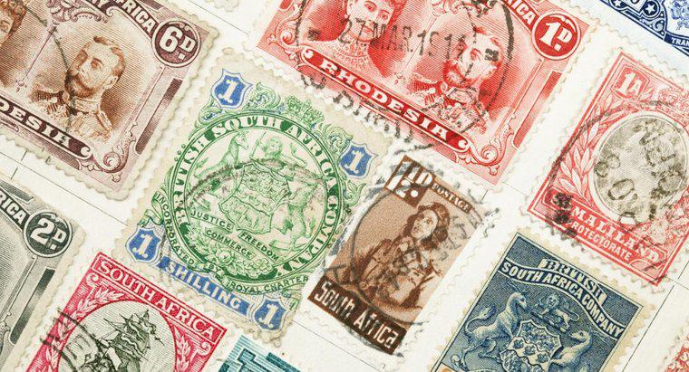 Quel pays a eu le premier timbre-poste adhésif ?