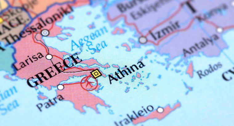 Quels sont les quatre pays frontaliers de la Grèce ?