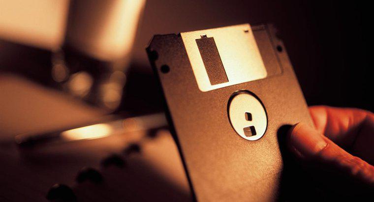 Quelle quantité de mémoire une disquette peut-elle contenir ?