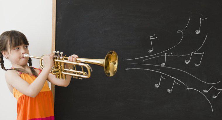 Comment une trompette produit-elle du son ?