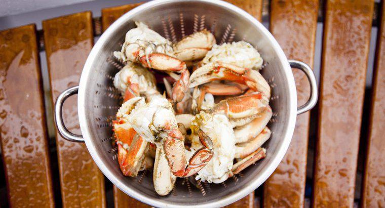 Comment préparer des pattes de crabe royal surgelées ?