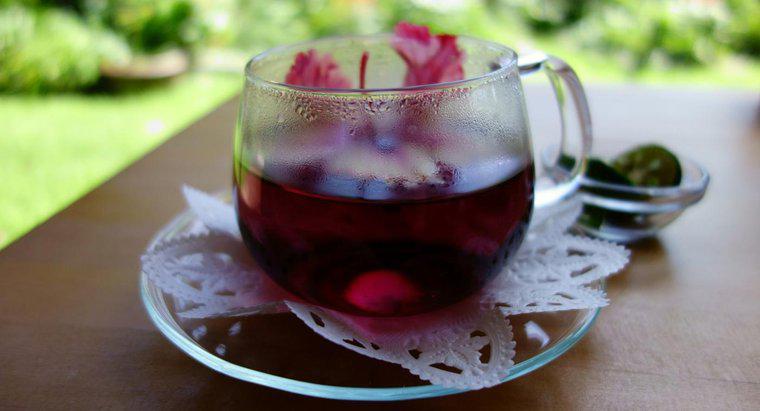 Quels sont les avantages pour la santé de boire du thé à l'hibiscus?