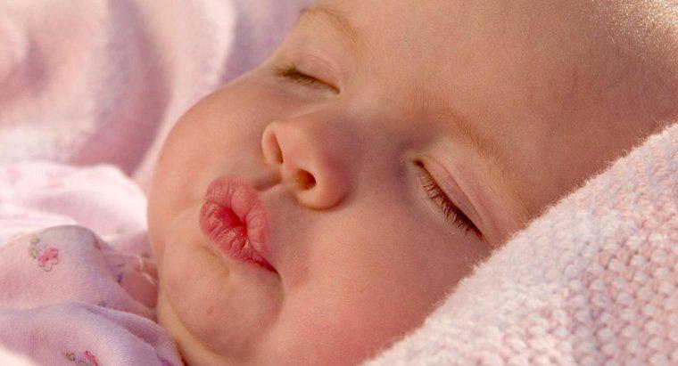 Comment traiter les lèvres gercées chez un nouveau-né ?