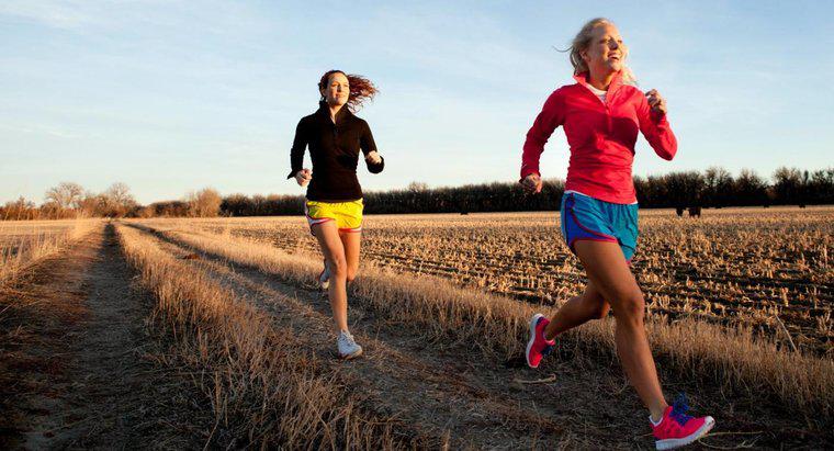 Courir plus vite brûle-t-il plus de calories ?