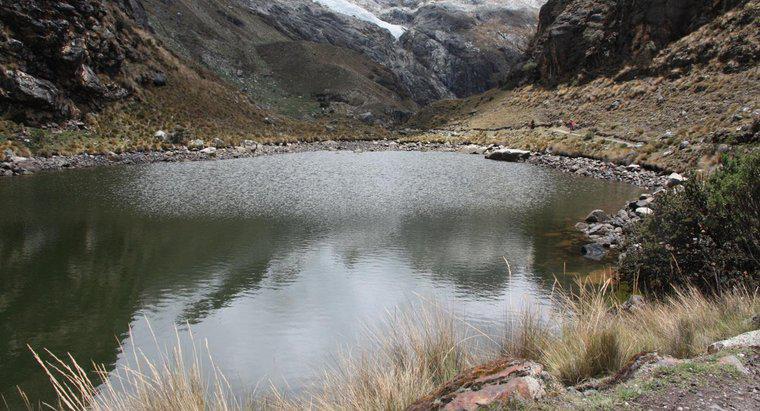 Quelles sont les principales étendues d'eau du Pérou ?