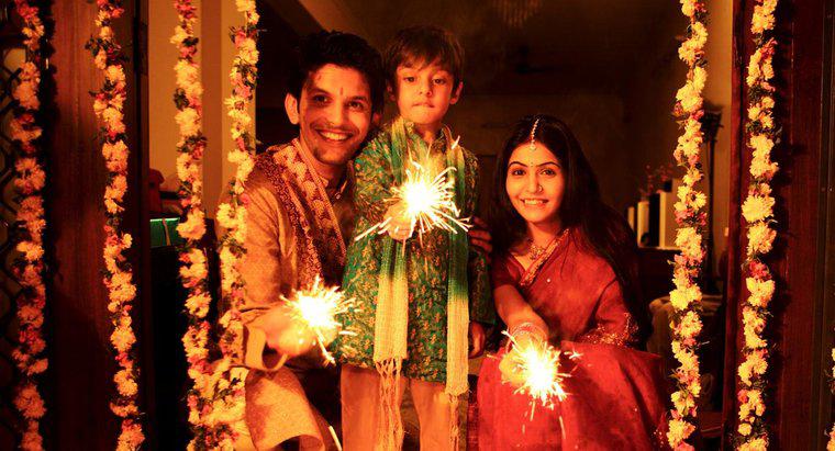 Comment les hindous célèbrent-ils Diwali ?