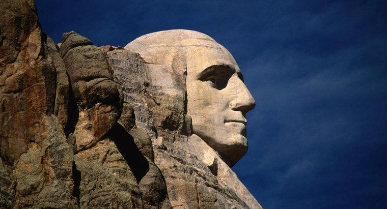 Quels précédents ont été créés par George Washington ?