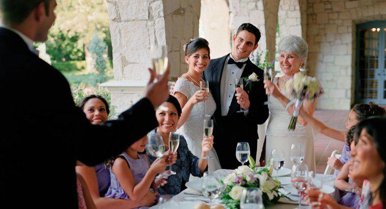 Comment rédiger un discours qui souhaite la bienvenue à la mariée dans la famille ?