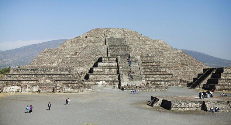 Quand la civilisation aztèque a-t-elle commencé ?