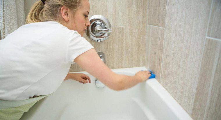 Quels sont les produits qui éliminent les taches de baignoire ?