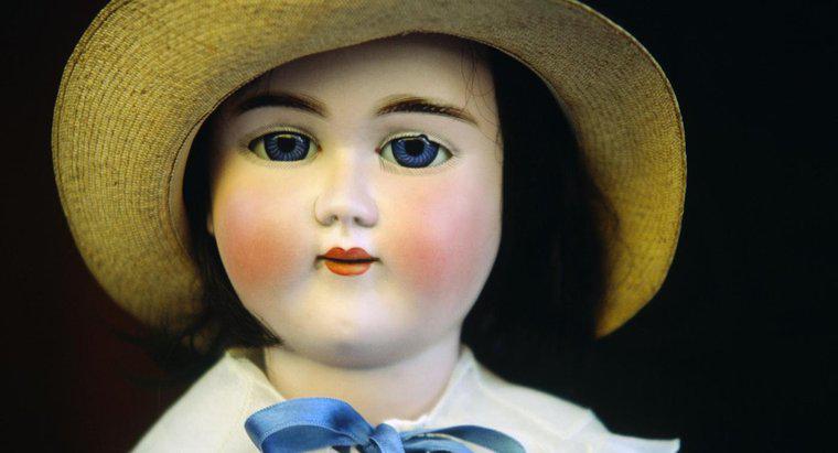 Comment recherchez-vous la valeur des poupées de collection ?