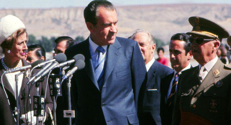 Pourquoi Richard Nixon a-t-il été considéré comme un mauvais président ?