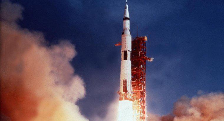 Combien de temps a-t-il fallu à Neil Armstrong pour aller sur la Lune ?