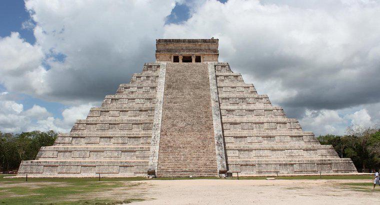 Pourquoi les Mayas ont-ils construit le temple des inscriptions ?