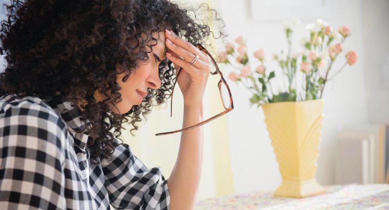Quels sont les symptômes d'un mal de tête de stress ?