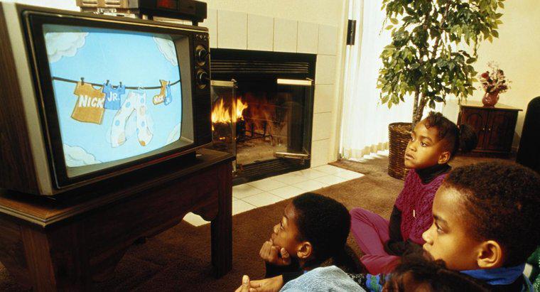 Combien de foyers ont la télévision par câble ?