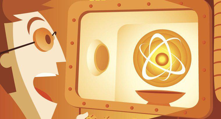 Qu'est-ce que John Dalton a découvert sur l'atome ?