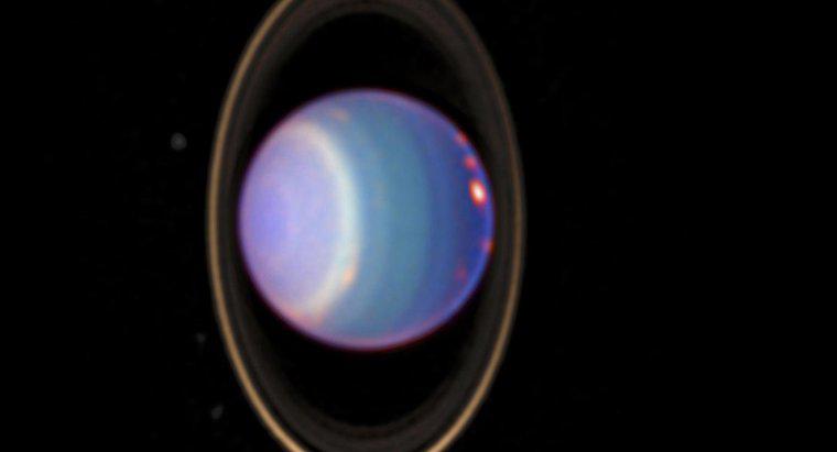 Quelles sont les caractéristiques notables d'Uranus ?