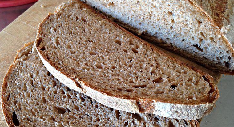 Quelle est la différence entre le pain brun et le pain complet ?