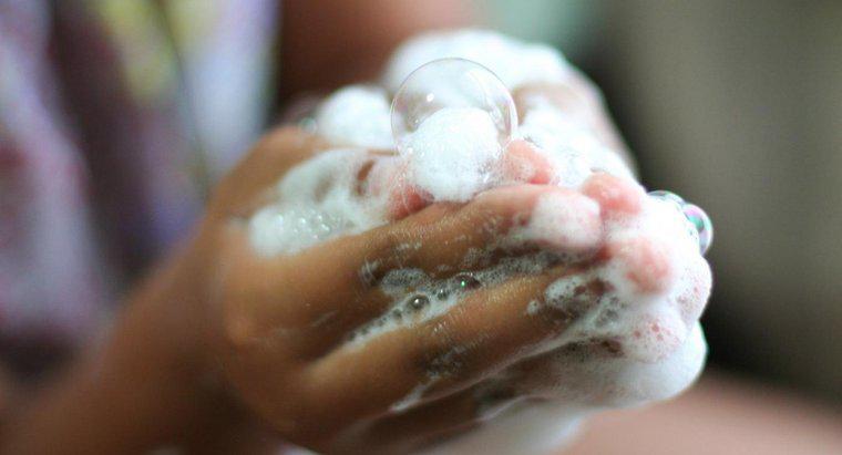 Quels ingrédients font la mousse de savon ?