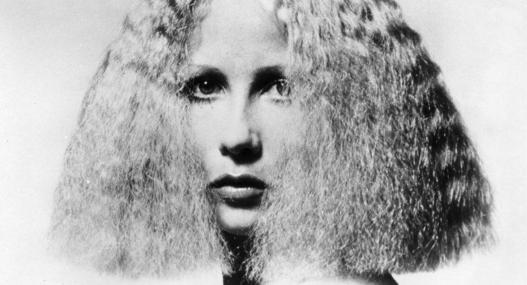 Quelles sont les coiffures qui étaient populaires dans les années 1970 ?